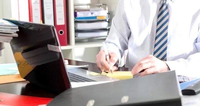 KAMU GÖREVLİSİNİN SAVUNMA HAKKI