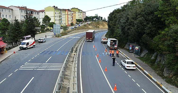 Karayolunda “yol kusuru” nedeniyle meydana gelen kaza sonucu oluşan zararın tazmini istemiyle açılan davalarda görevli mahkeme sorunu.