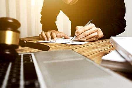 Kişinin Kamu Görevlilerini Şikayet Ehliyeti