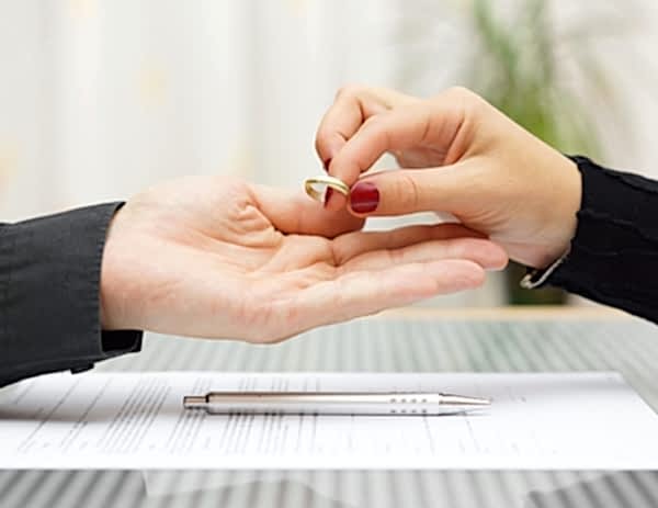 TERK NEDENİYLE BOŞANMA DAVASI AÇMA HAKKI